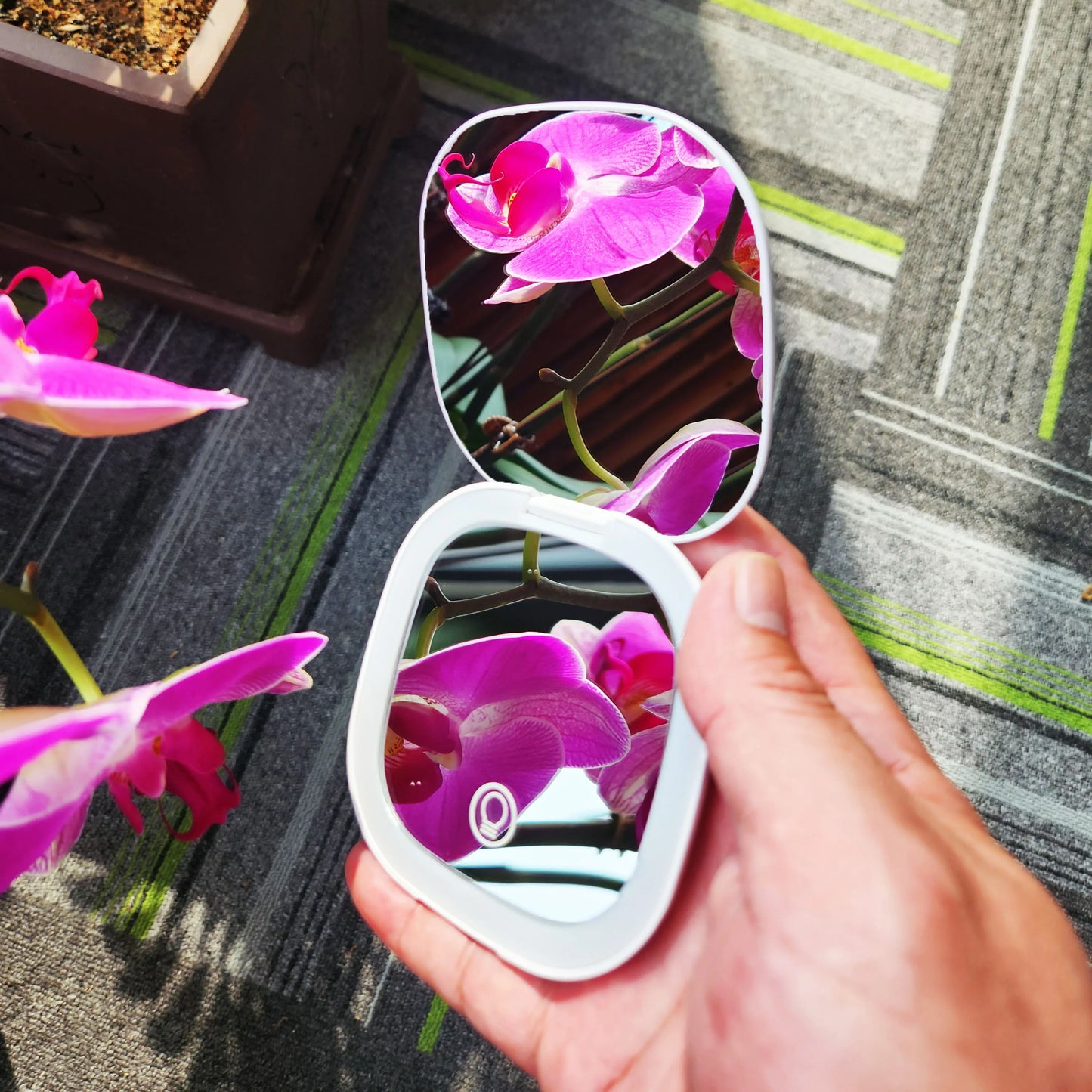 Petit miroir Led de poche pliable compact - grossissement 5x/10x Miroir rechargeable